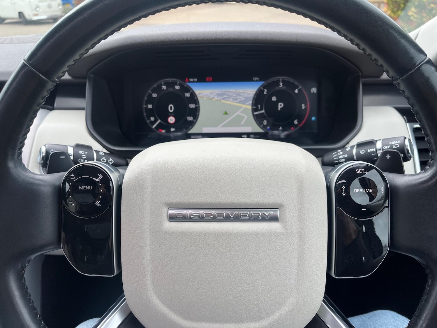 Used Land Rover Discovery 2018 for sale - 78047238: Photo 50