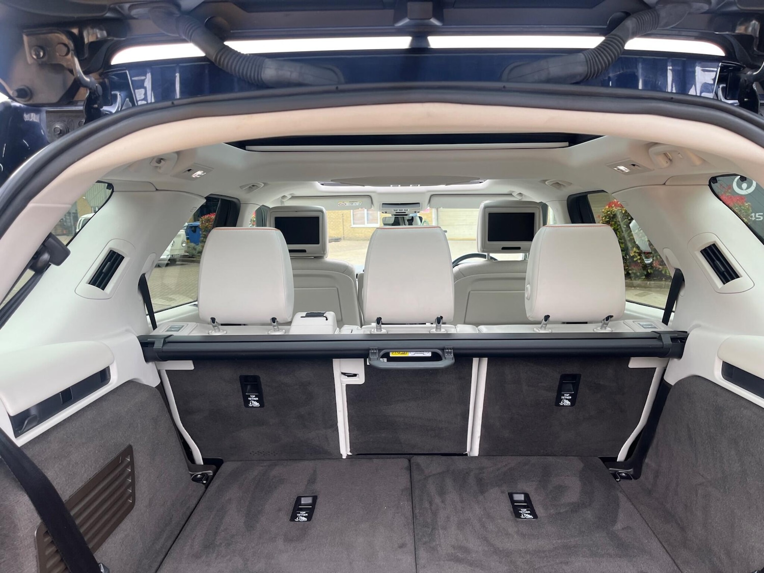 Used Land Rover Discovery 2018 for sale - 78047238: Photo 53