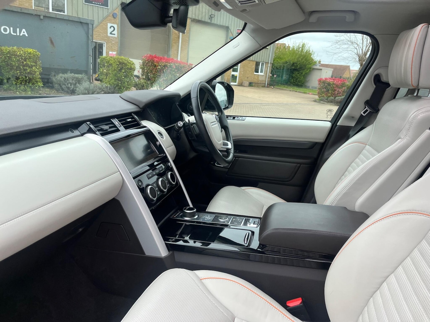 Used Land Rover Discovery 2018 for sale - 78047238: Photo 55