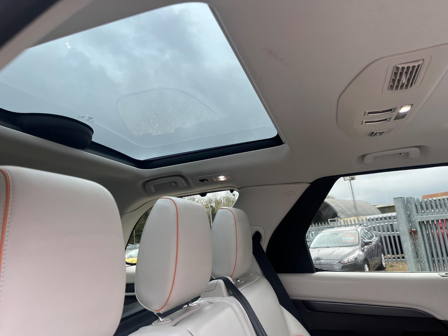 Used Land Rover Discovery 2018 for sale - 78047238: Photo 62