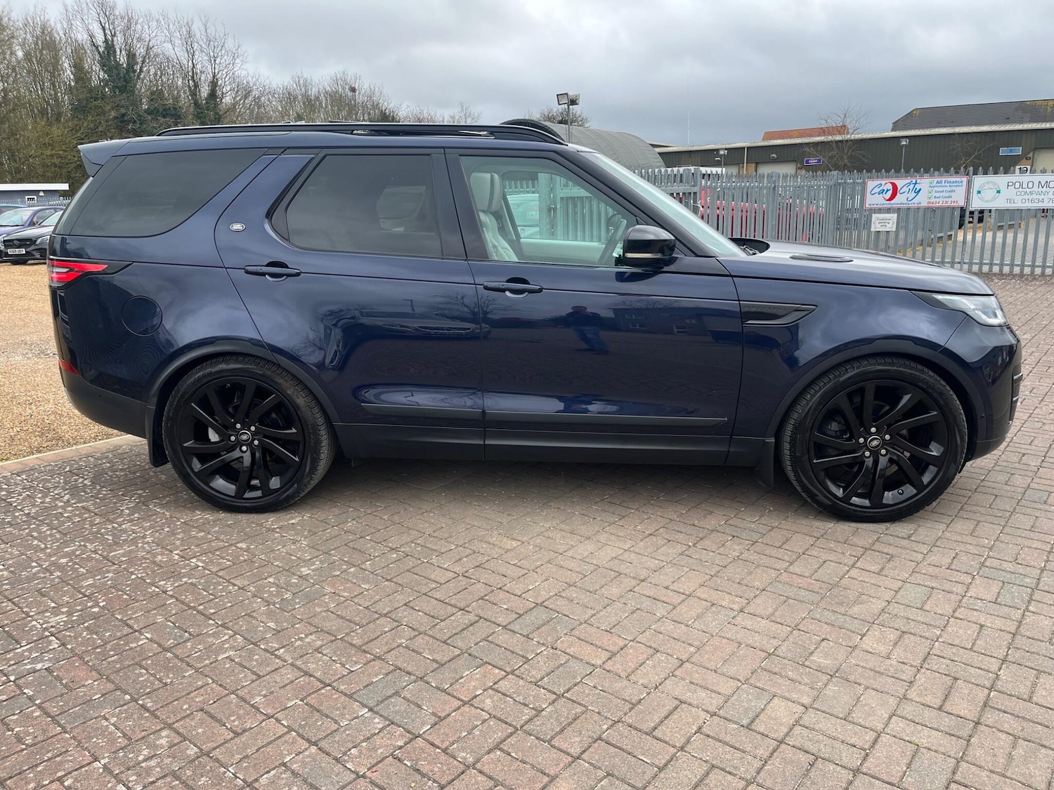 Used Land Rover Discovery 2018 for sale - 78047238: Photo 8