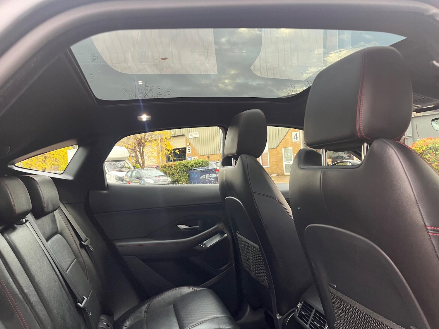 Used Jaguar E-Pace 2019 for sale - 76690939: Photo 14