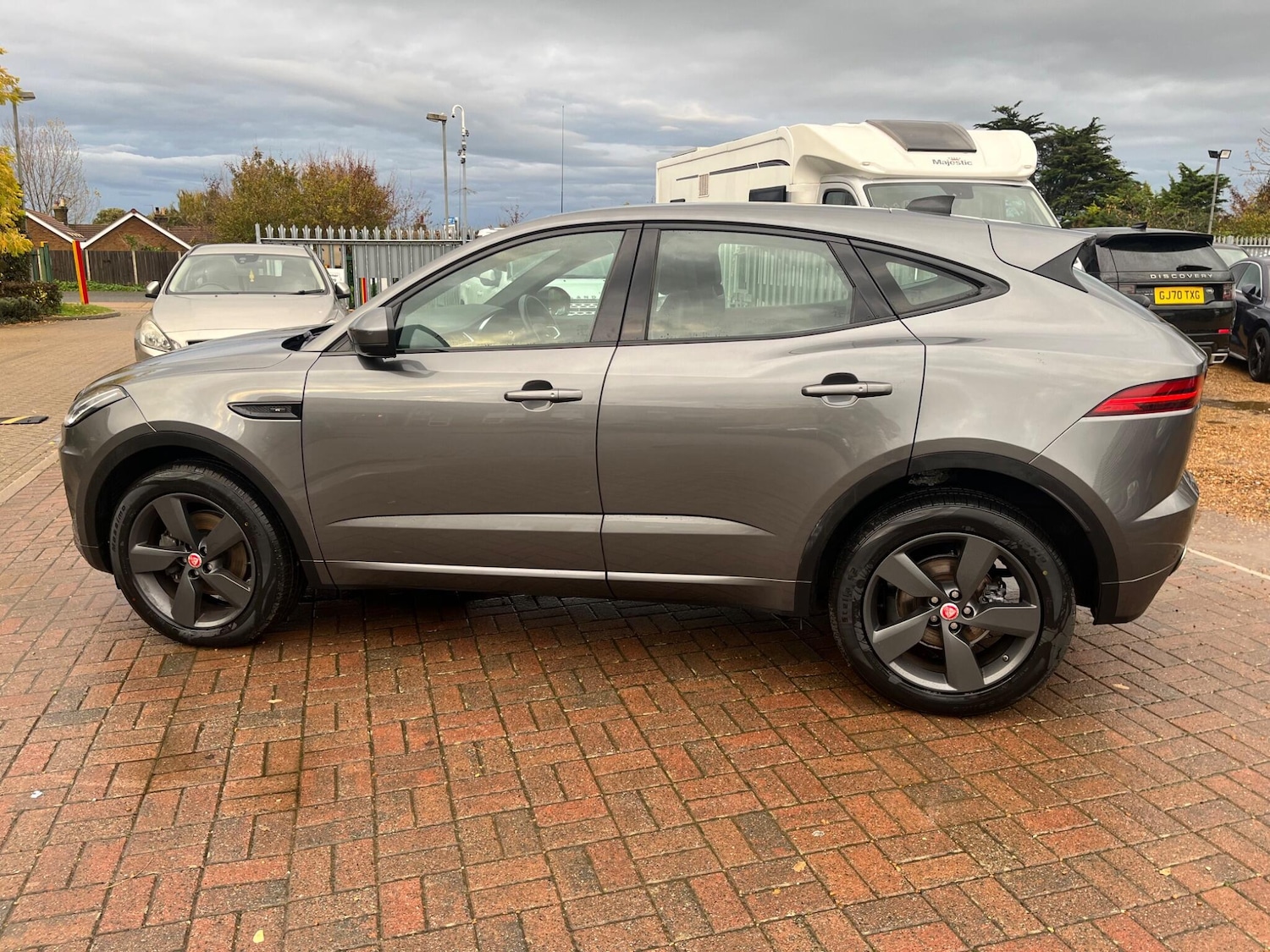 Used Jaguar E-Pace 2019 for sale - 76690939: Photo 2