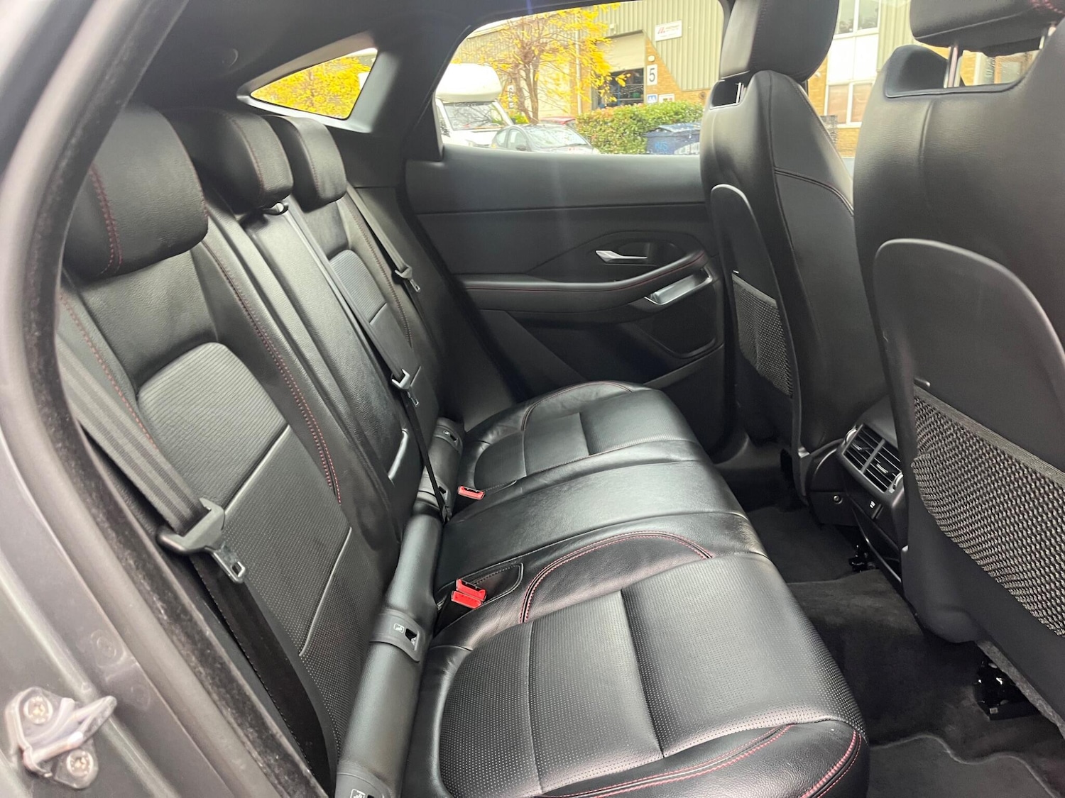 Used Jaguar E-Pace 2019 for sale - 76690939: Photo 32