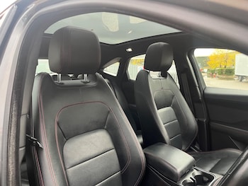 Used Jaguar E-Pace 2019 for sale - 76690939: Photo