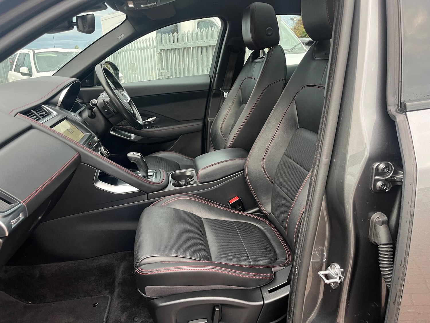 Used Jaguar E-Pace 2019 for sale - 76690939: Photo 50