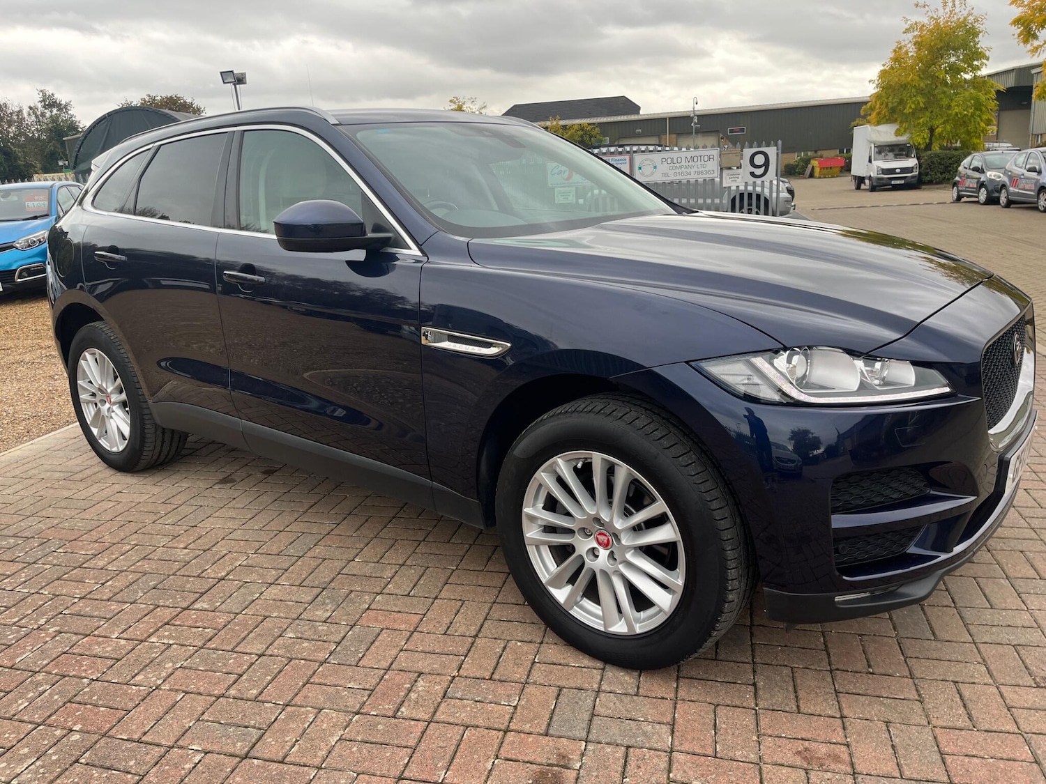 Used Jaguar F-Pace 2017 for sale - 76690931: Photo 11