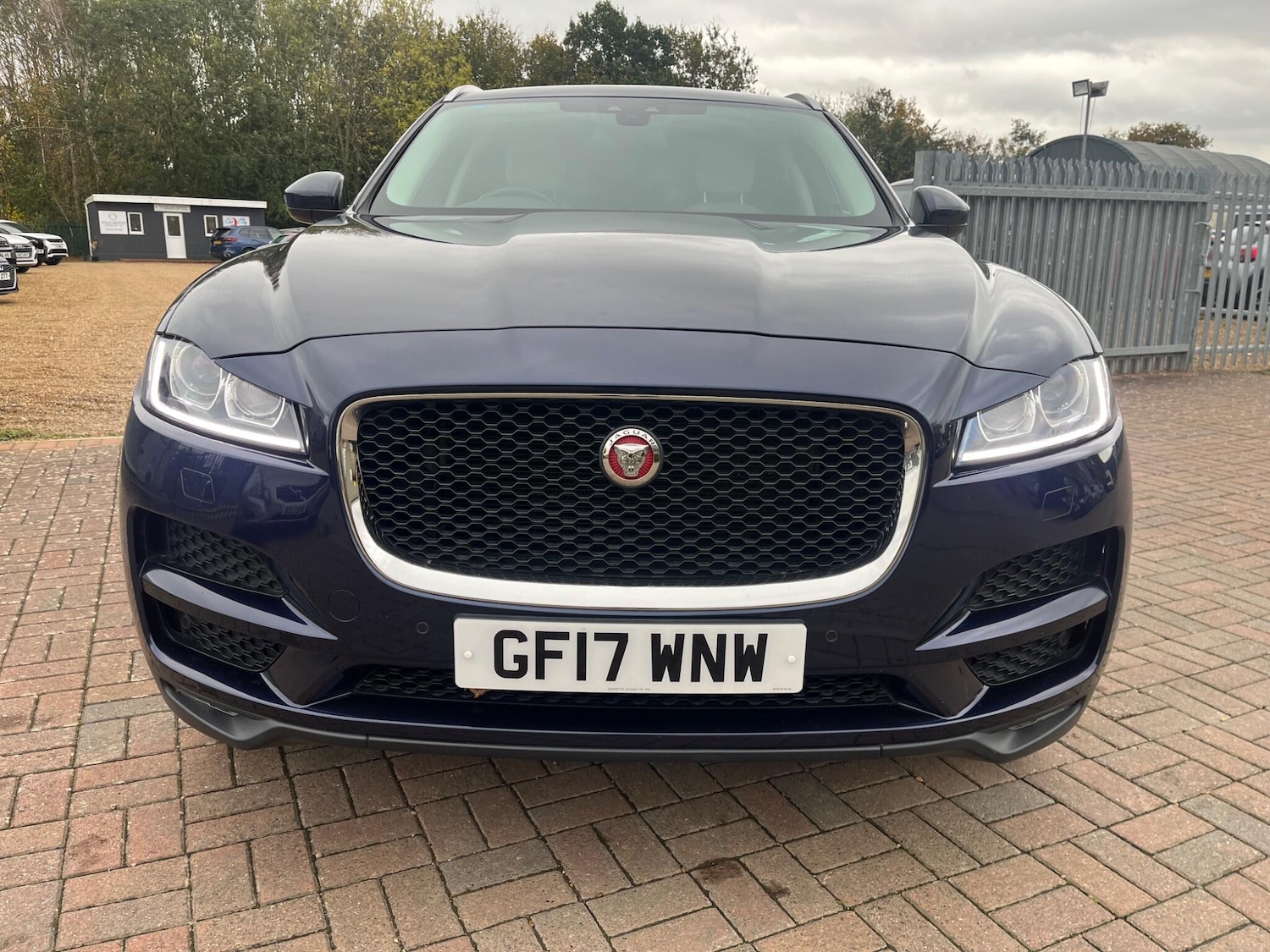 Used Jaguar F-Pace 2017 for sale - 76690931: Photo 13