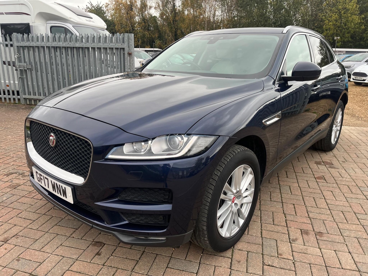 Used Jaguar F-Pace 2017 for sale - 76690931: Photo 17