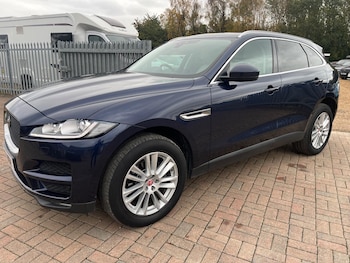 Used Jaguar F-Pace 2017 for sale - 76690931: Photo