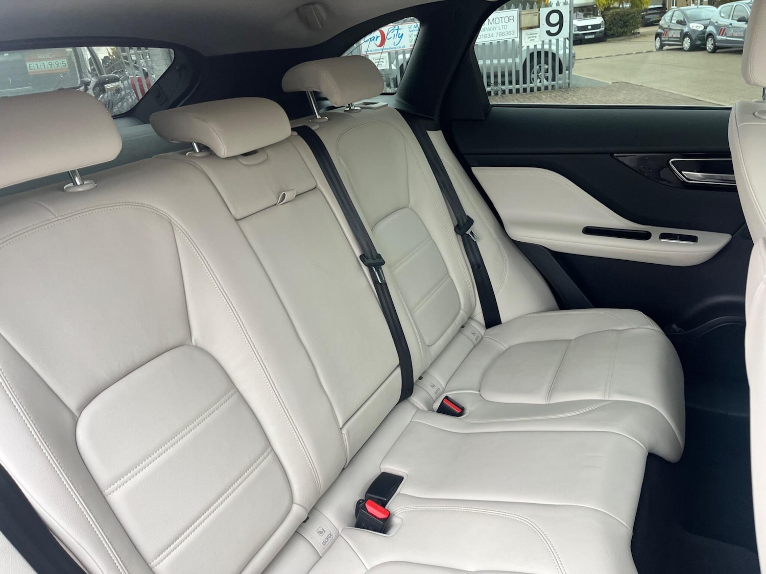 Used Jaguar F-Pace 2017 for sale - 76690931: Photo 34