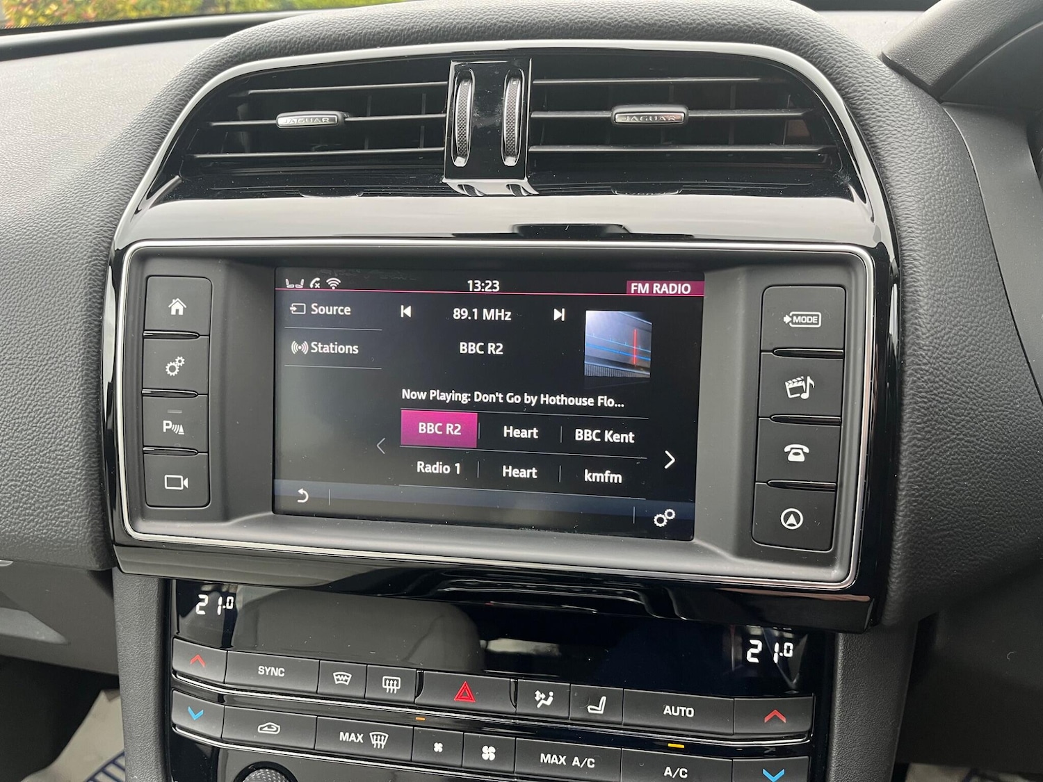 Used Jaguar F-Pace 2017 for sale - 76690931: Photo 40