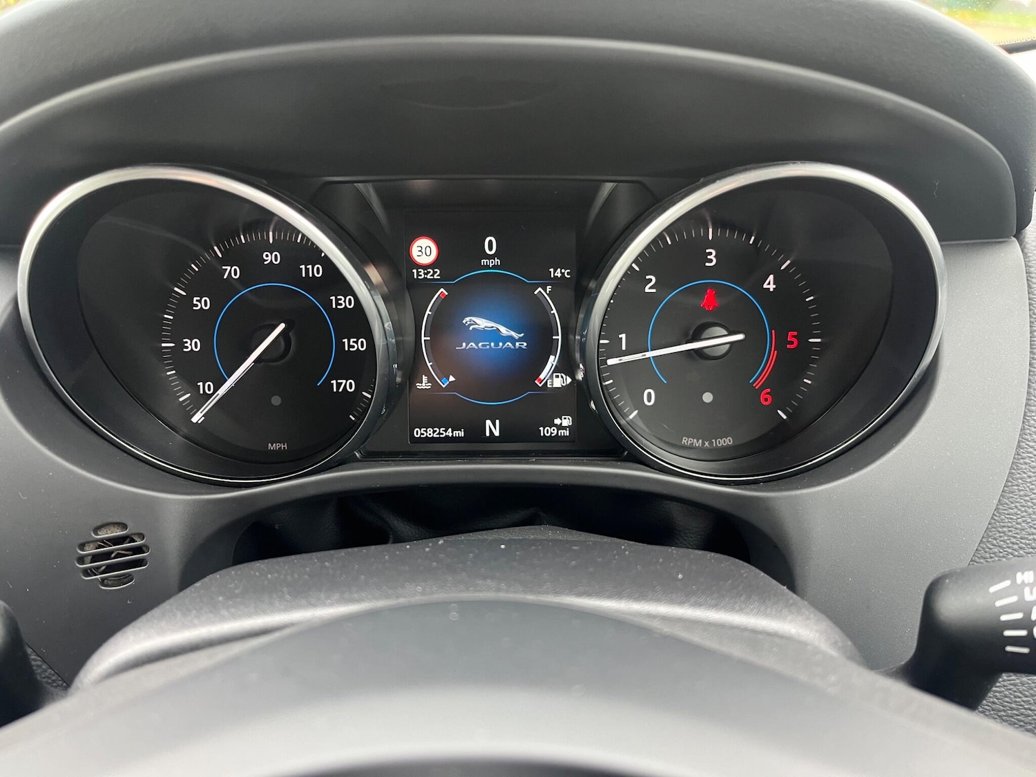 Used Jaguar F-Pace 2017 for sale - 76690931: Photo 45