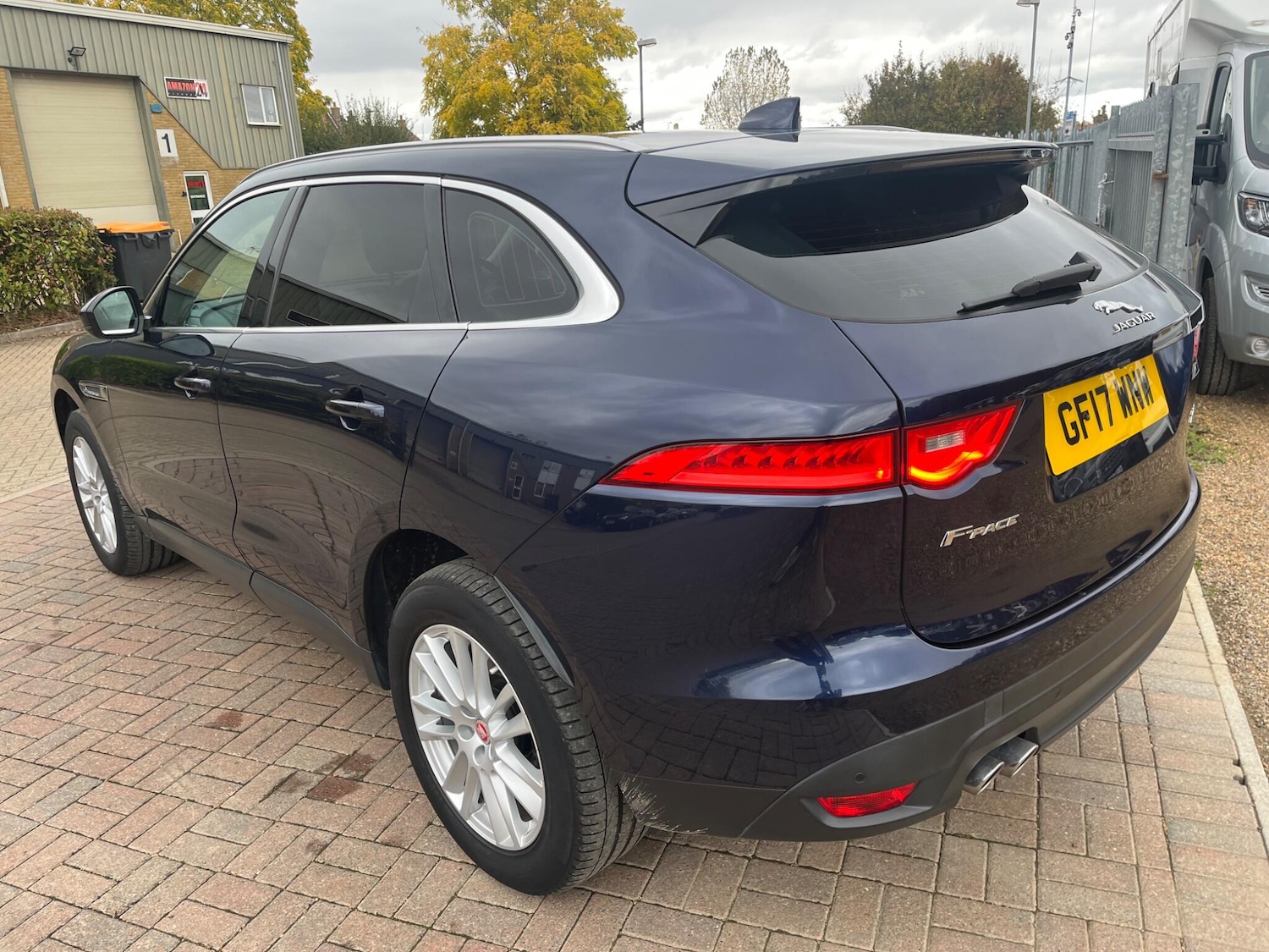 Used Jaguar F-Pace 2017 for sale - 76690931: Photo 5
