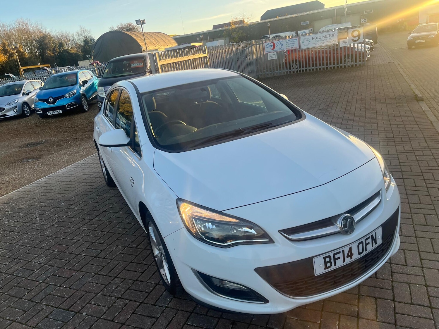 Used Vauxhall Astra 2014 for sale - 76711932: Photo 3