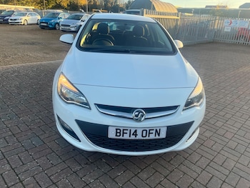 Used Vauxhall Astra 2014 for sale - 76711932: Photo