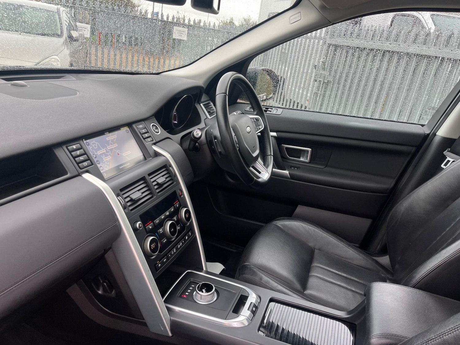 Used Land Rover Discovery Sport 2016 for sale - 76690942: Photo 19