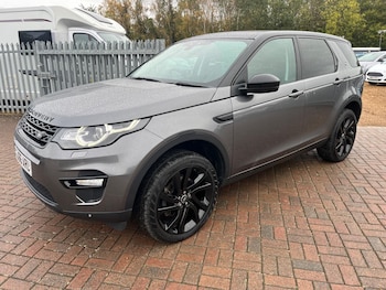 Used Land Rover Discovery Sport 2016 for sale - 76690942: Photo