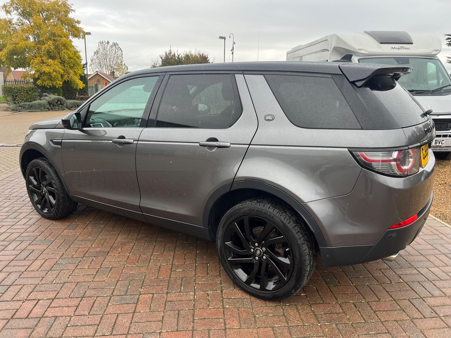 Used Land Rover Discovery Sport 2016 for sale - 76690942: Photo 2