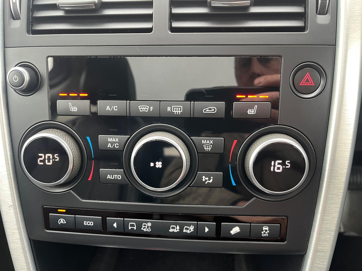 Used Land Rover Discovery Sport 2016 for sale - 76690942: Photo 32