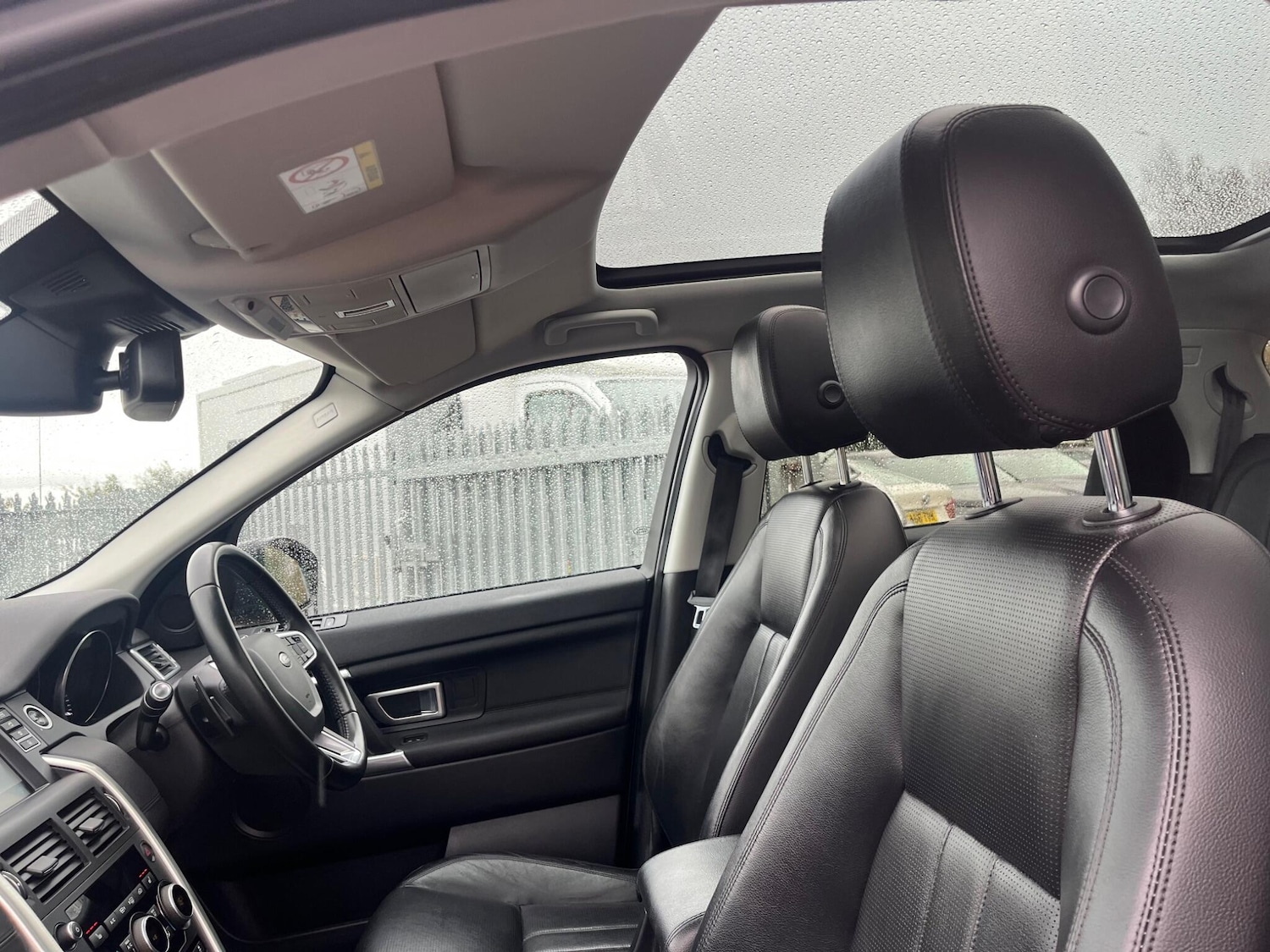 Used Land Rover Discovery Sport 2016 for sale - 76690942: Photo 37