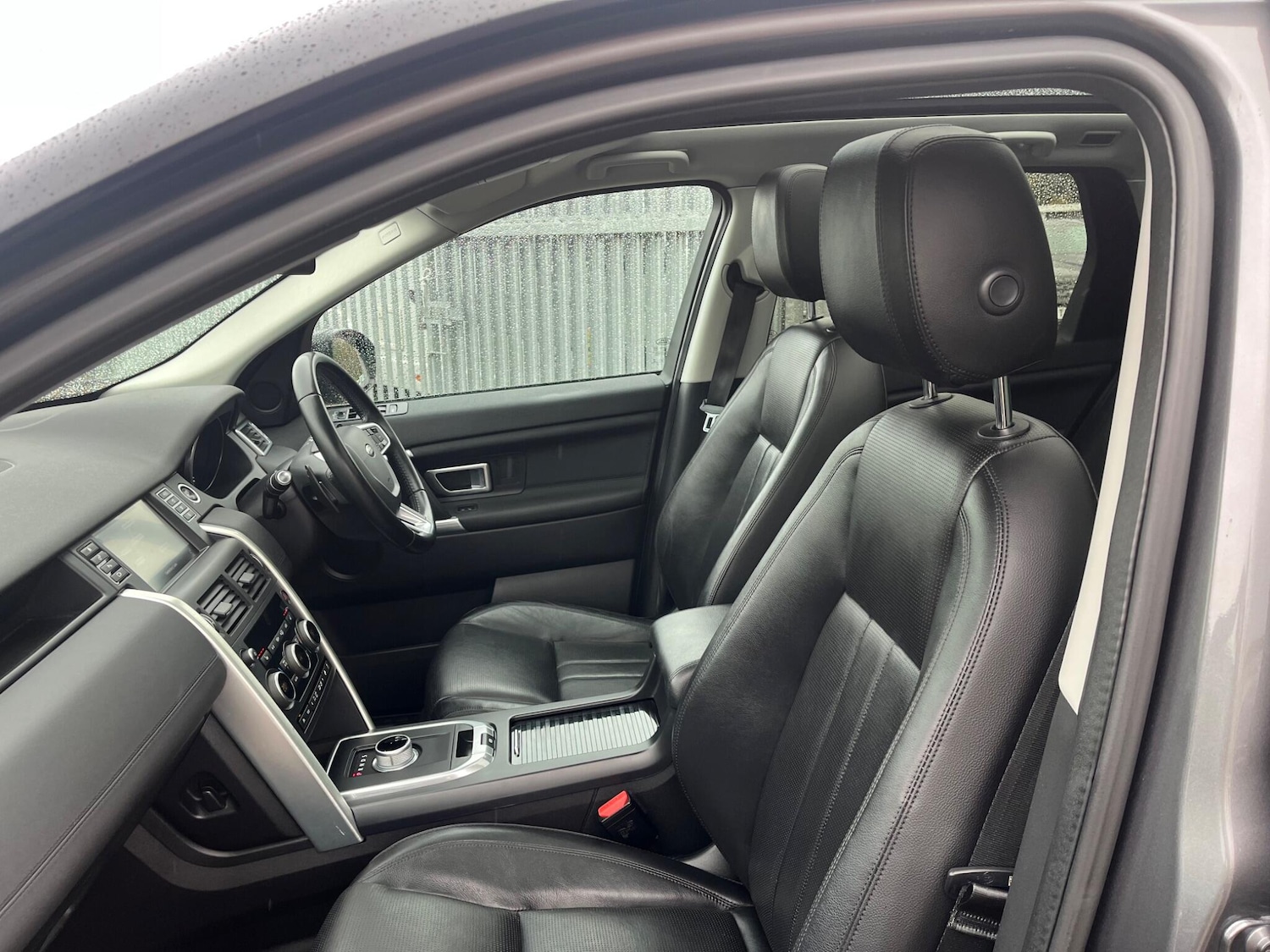 Used Land Rover Discovery Sport 2016 for sale - 76690942: Photo 38