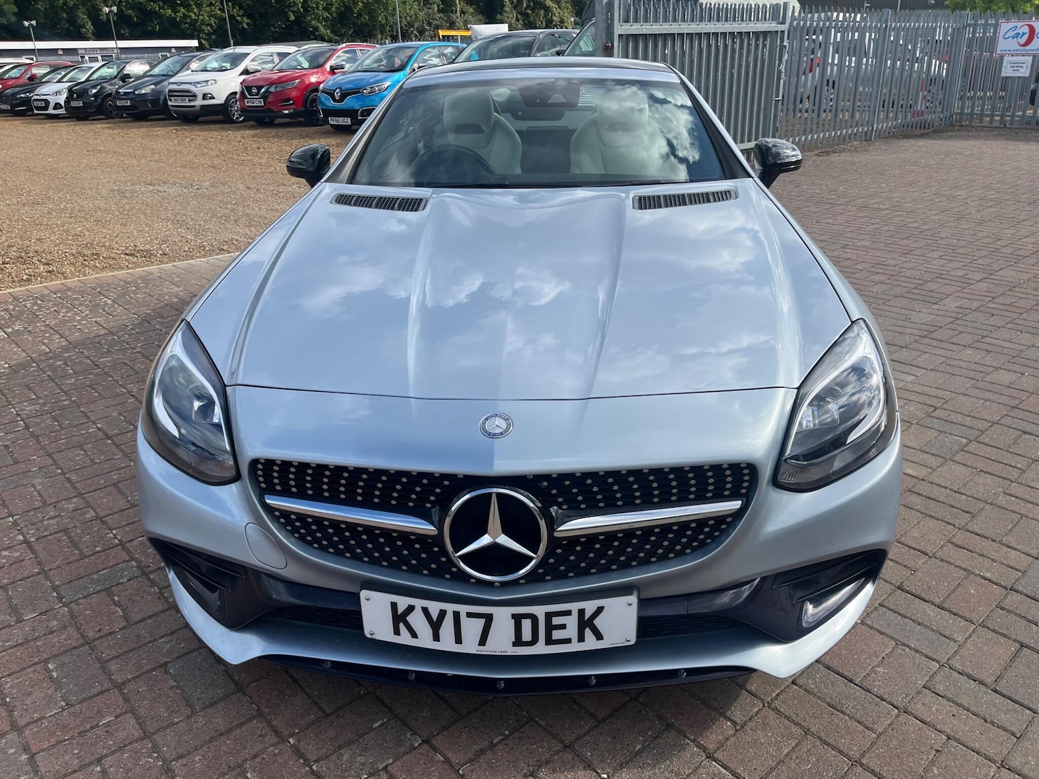 Used Mercedes-Benz SLC 2017 for sale - 76690950: Photo 17