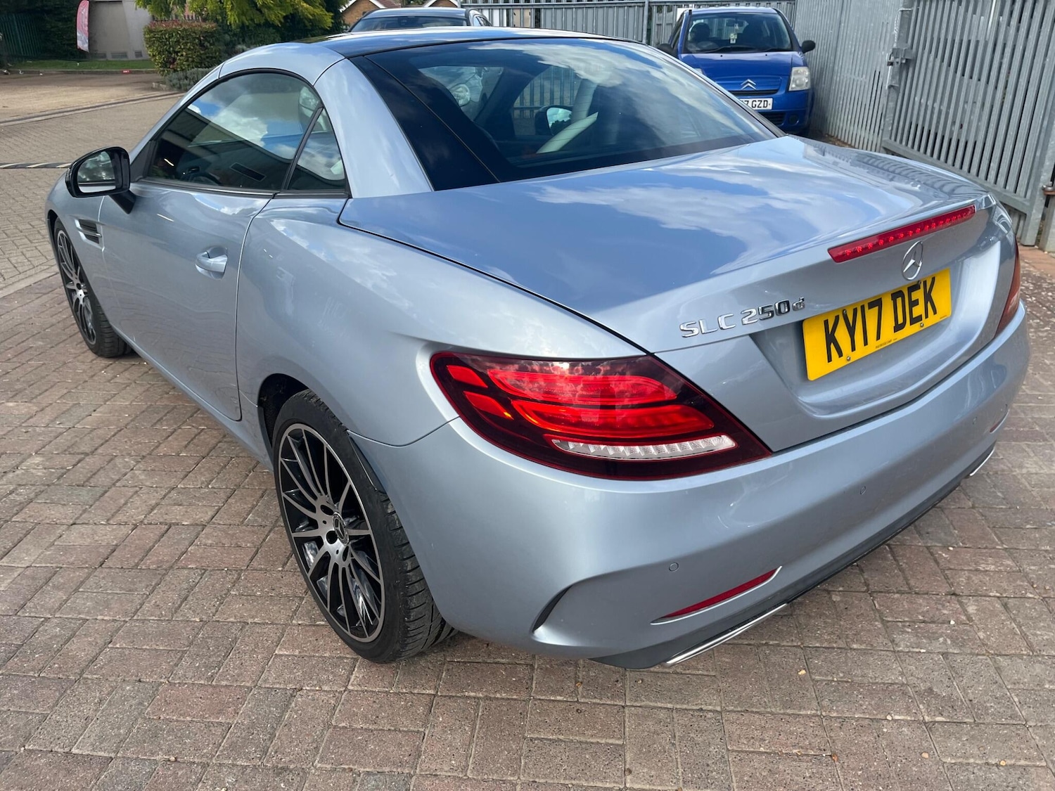 Used Mercedes-Benz SLC 2017 for sale - 76690950: Photo 26