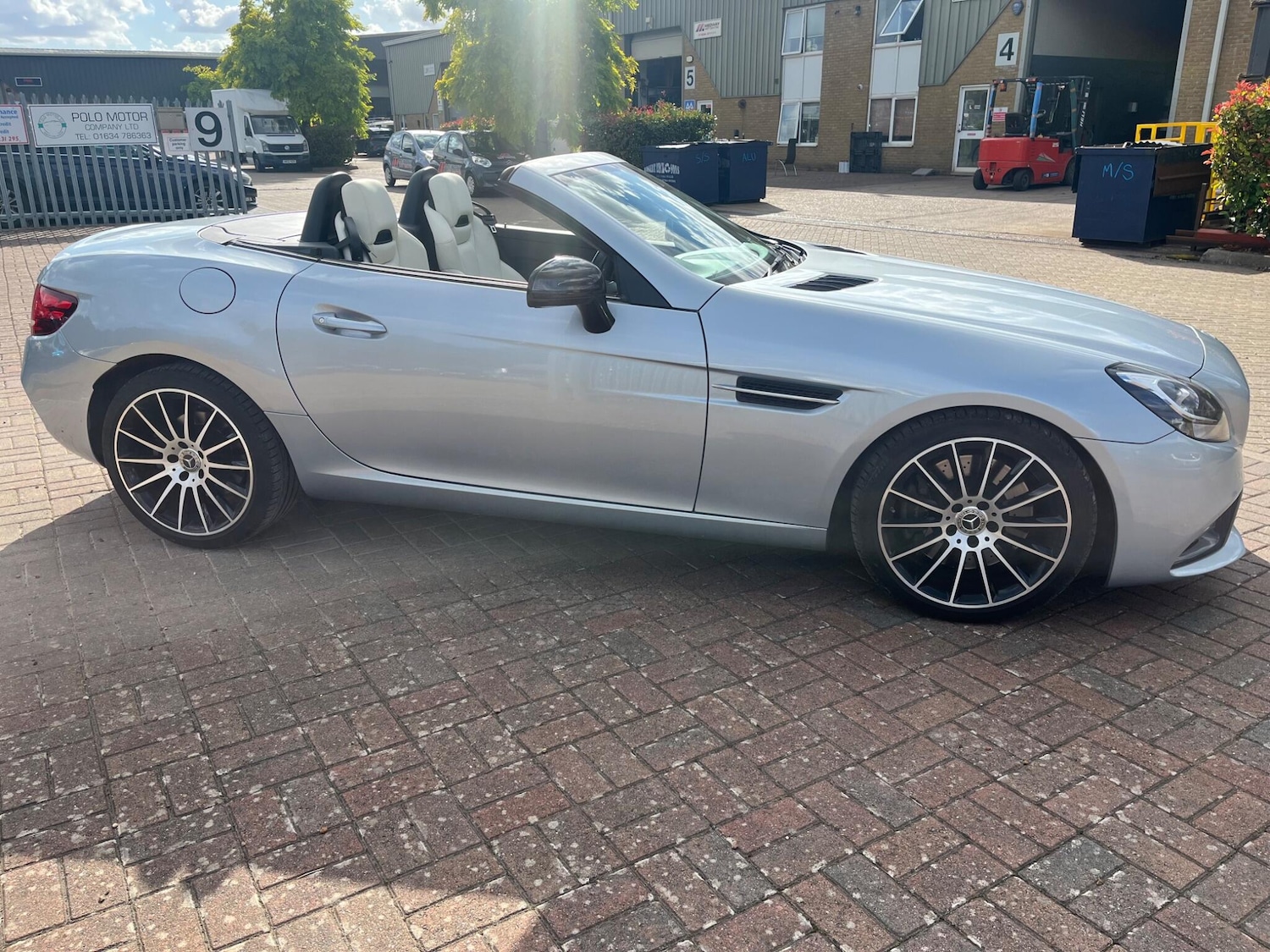 Used Mercedes-Benz SLC 2017 for sale - 76690950: Photo 30