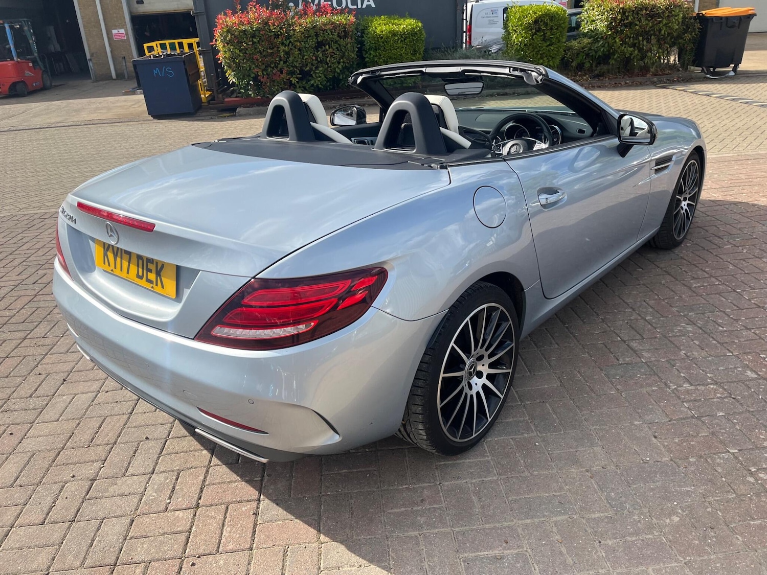 Used Mercedes-Benz SLC 2017 for sale - 76690950: Photo 31