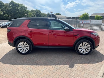 Used Land Rover Discovery Sport 2019 for sale - 79441513: Photo