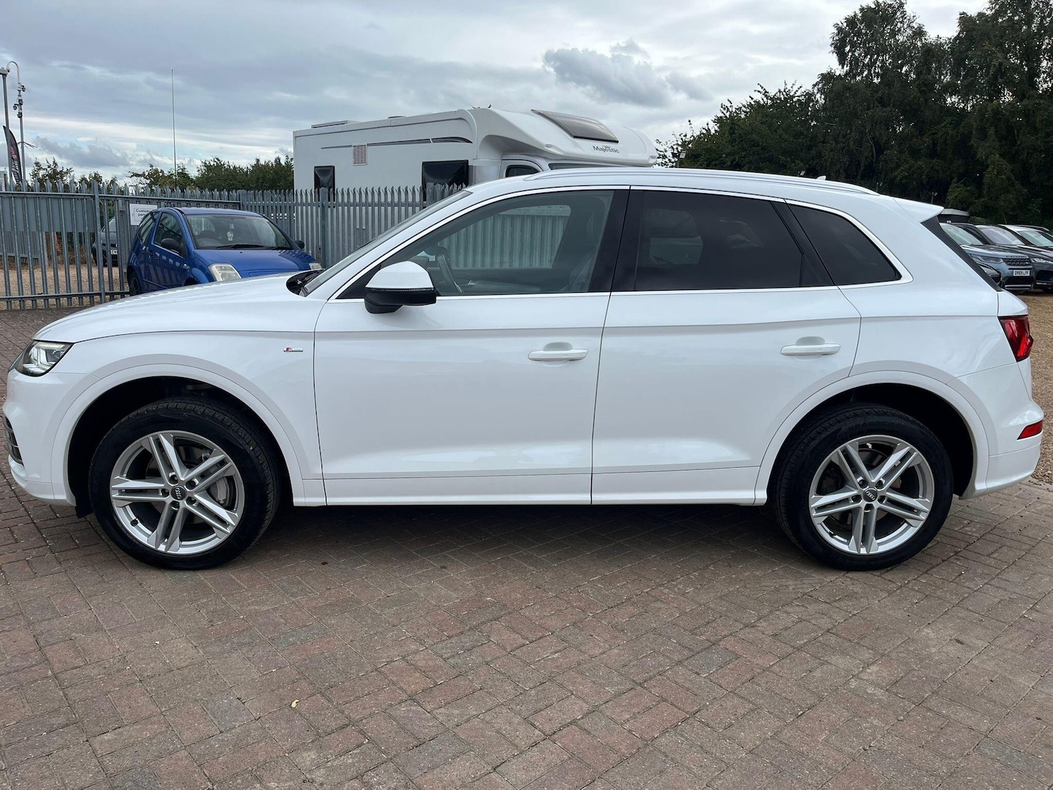 Used Audi Q5 2017 for sale - 78203932: Photo 2