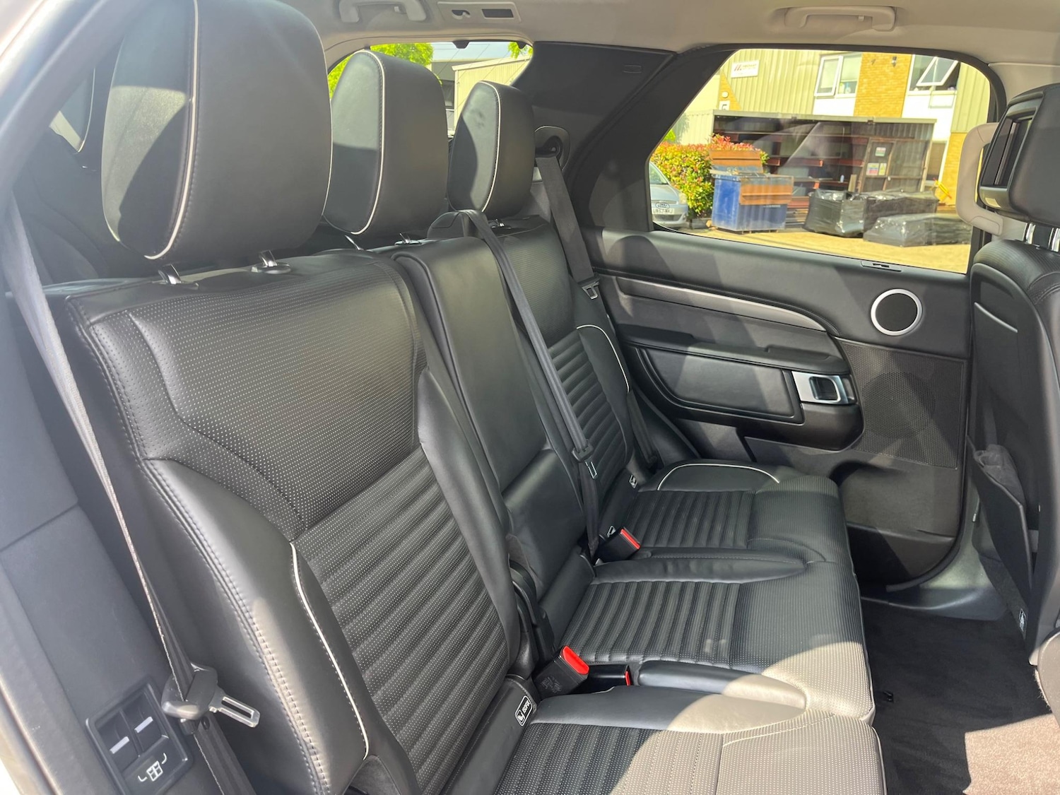 Used Land Rover Discovery for sale - 76690929: Photo 29