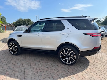 Used Land Rover Discovery 2018 for sale - 76690929: Photo