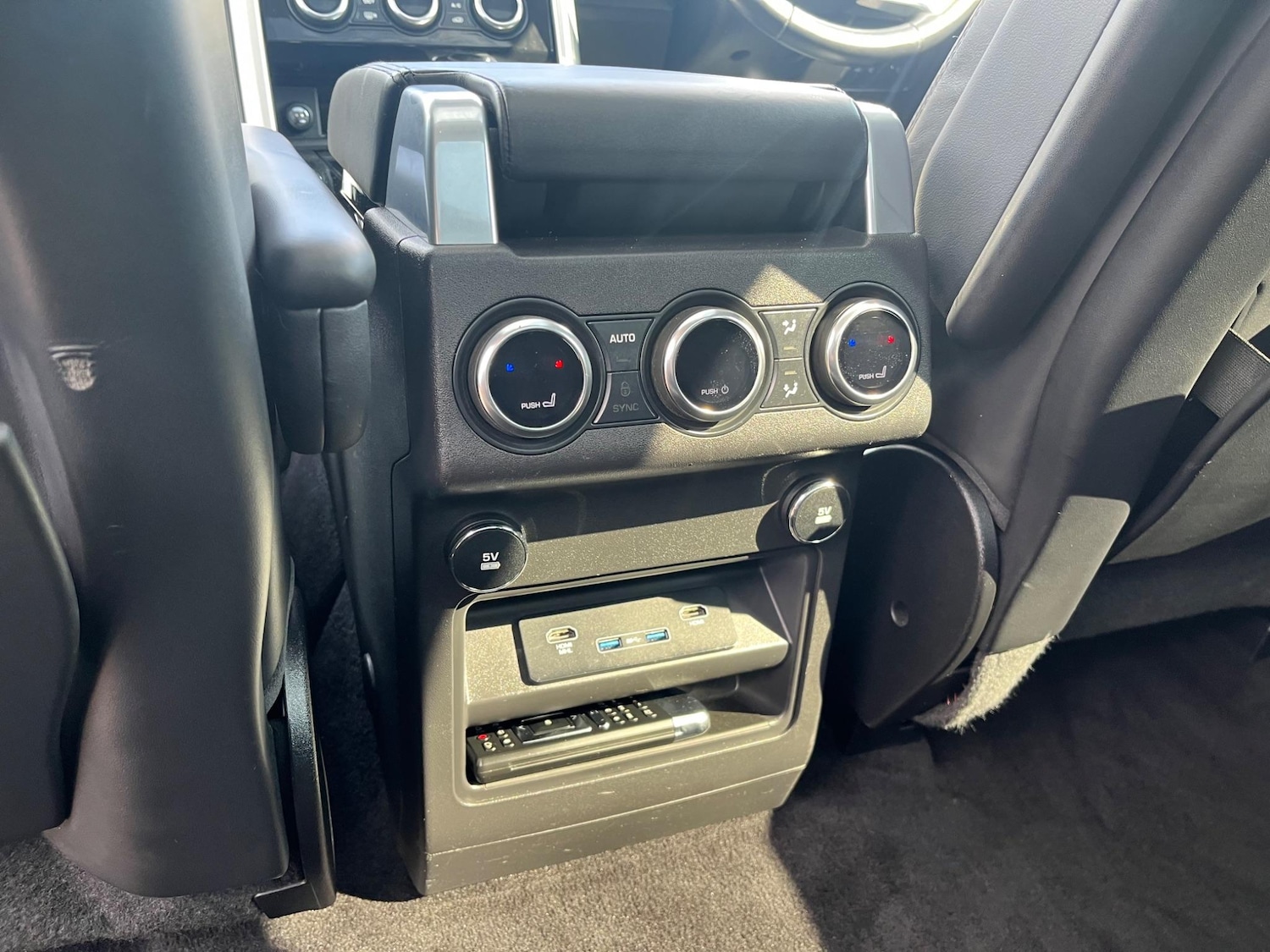 Used Land Rover Discovery for sale - 76690929: Photo 32