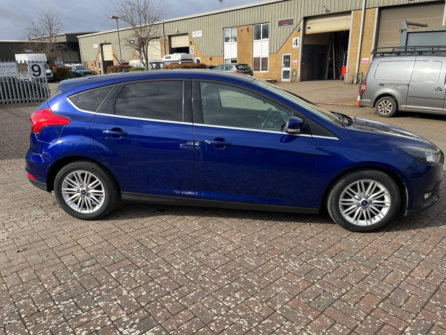Used Ford Focus 2018 for sale - 77931817: Photo 2