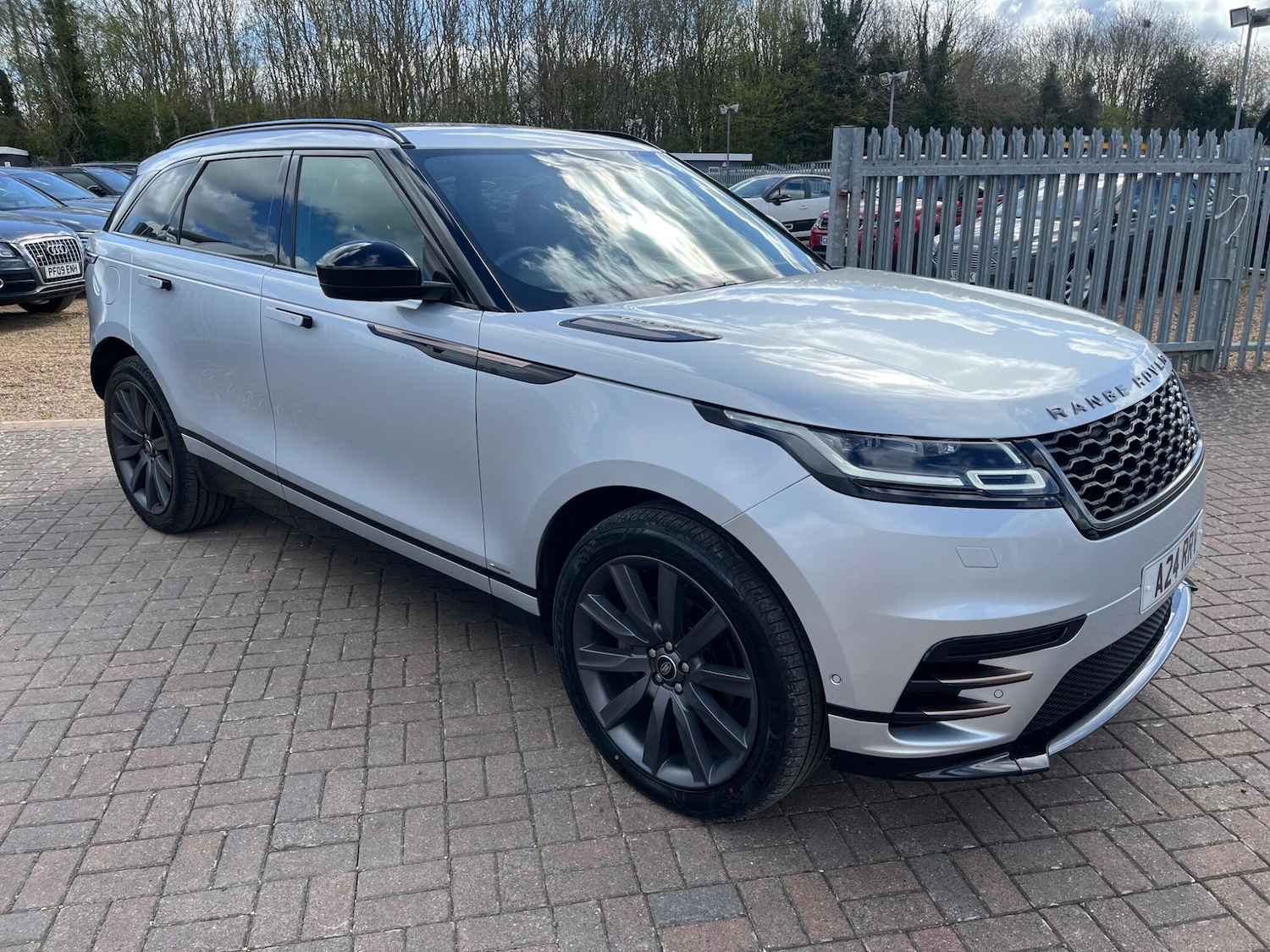 Used Land Rover Range Rover Velar 2020 for sale - 78141408: Photo 9
