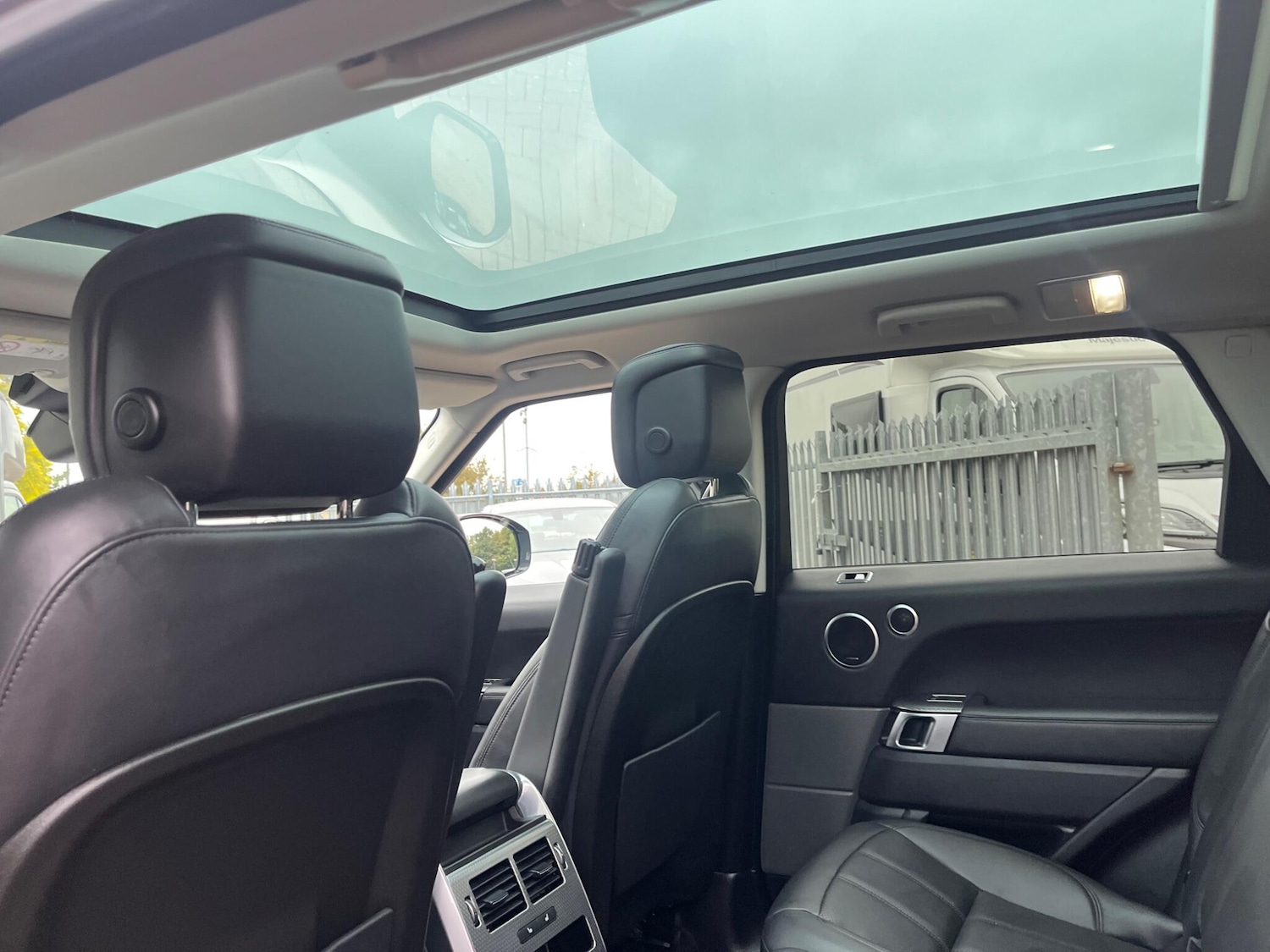 Used Land Rover Range Rover Sport 2018 for sale - 76690938: Photo 15