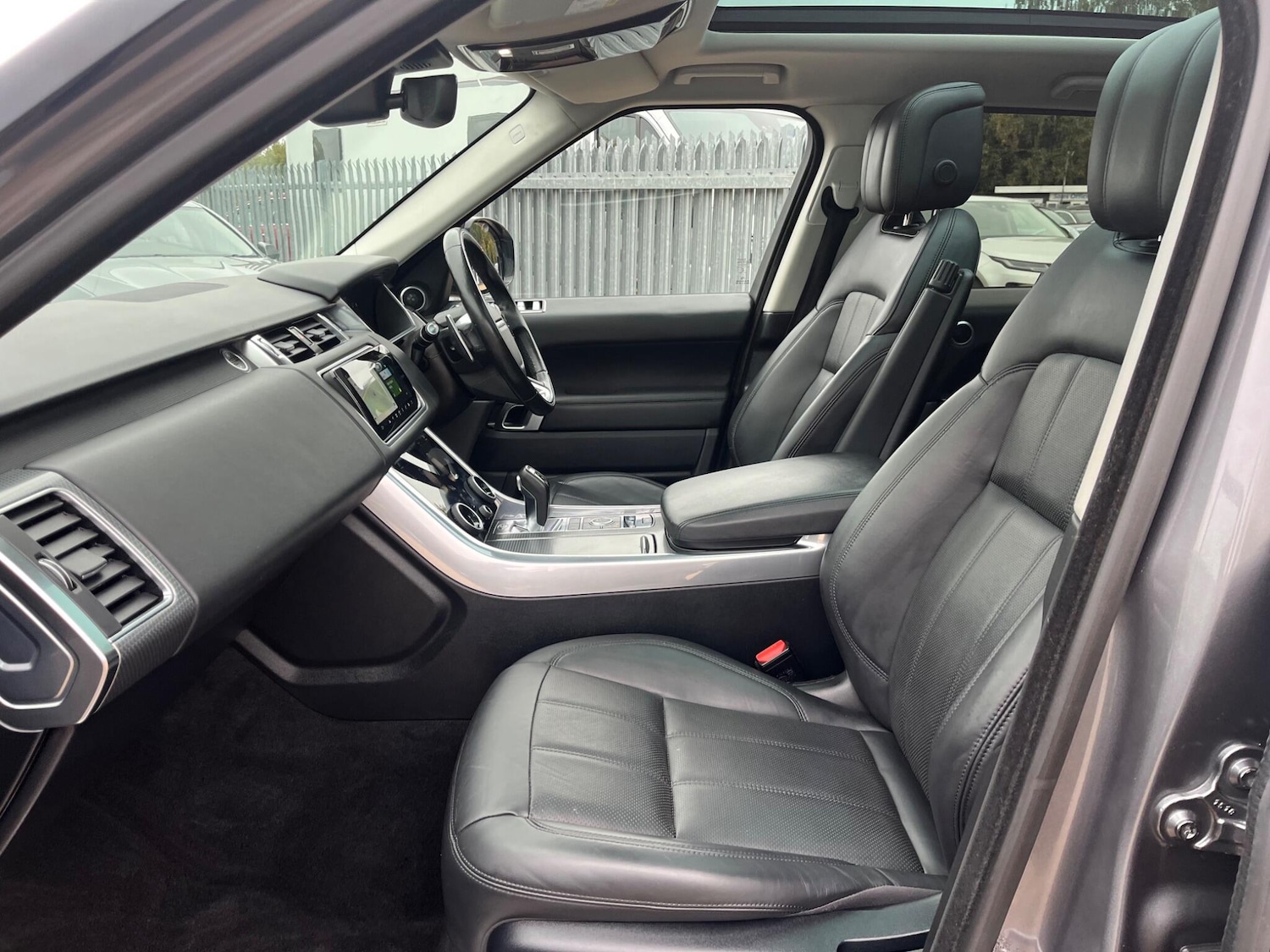 Used Land Rover Range Rover Sport 2018 for sale - 76690938: Photo 54