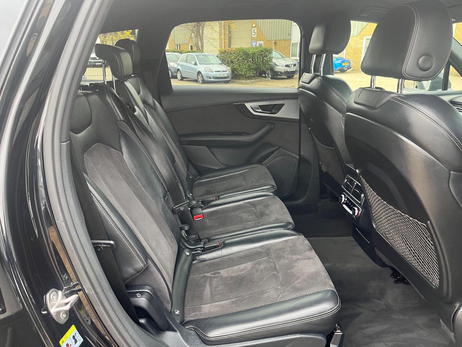 Used Audi Q7 2015 for sale - 76690946: Photo 38