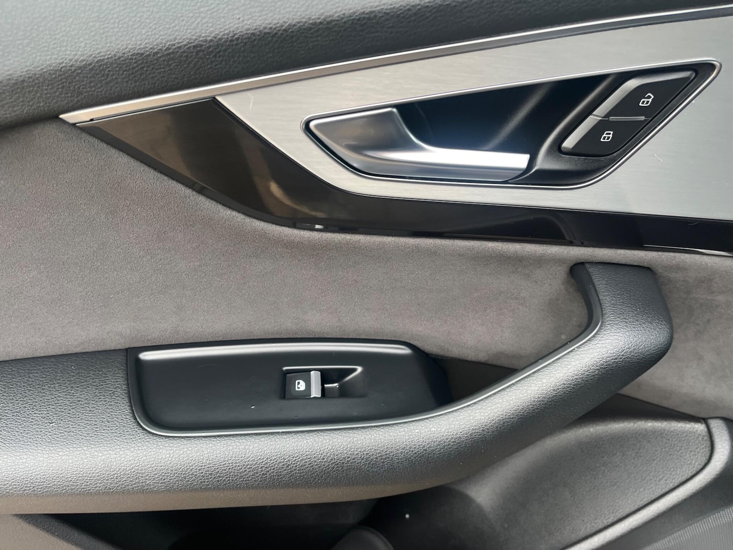 Used Audi Q7 2015 for sale - 76690946: Photo 42