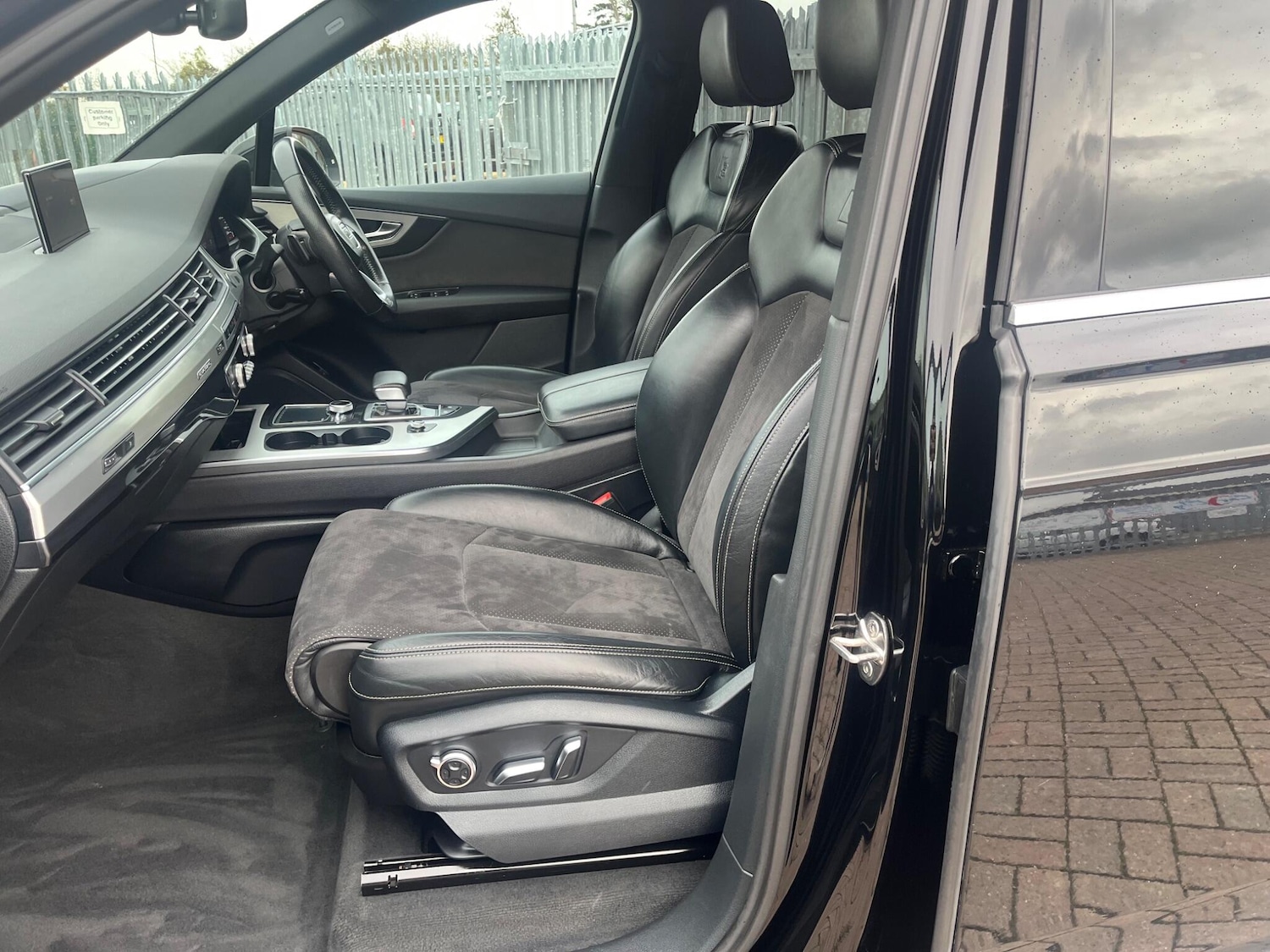 Used Audi Q7 2015 for sale - 76690946: Photo 59