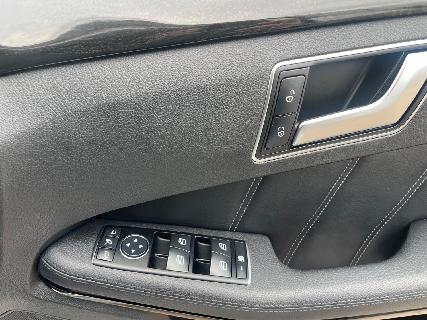 Used Mercedes-Benz E Class 2013 for sale - 78003578: Photo 31