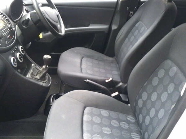 Used Hyundai i10 2009 for sale - 76289180: Photo 5