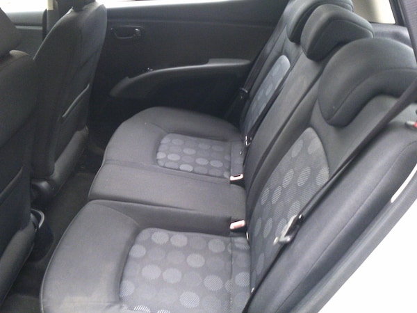 Used Hyundai i10 2009 for sale - 76289180: Photo 6