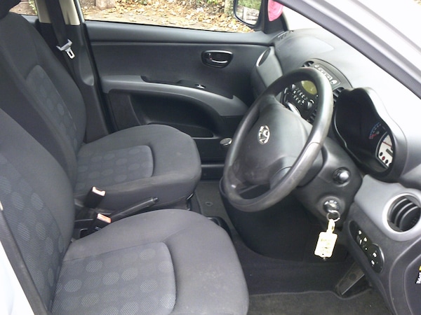 Used Hyundai i10 2009 for sale - 76289180: Photo 9