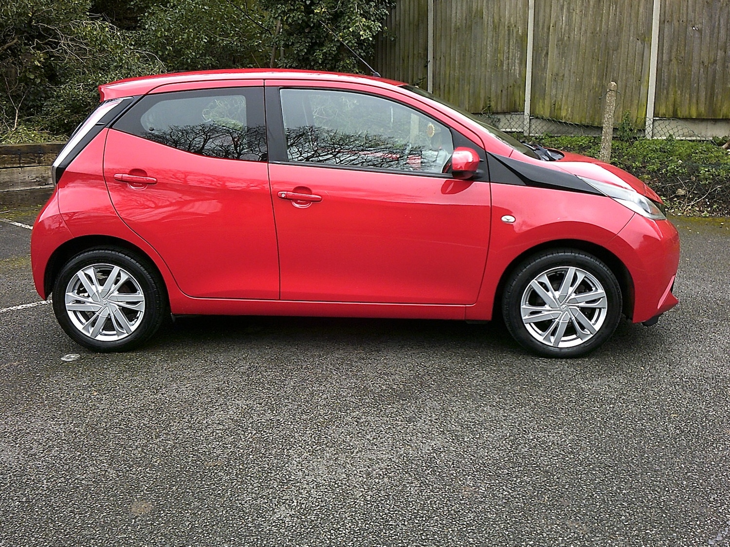 Used Toyota AYGO 2015 for sale - 77789758: Photo 2