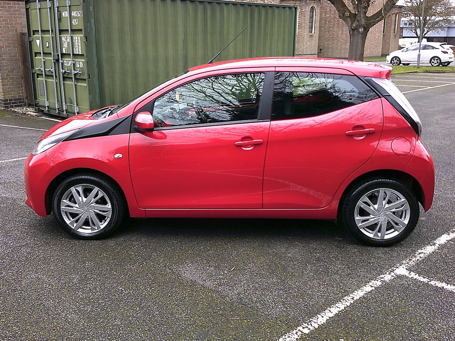 Used Toyota AYGO 2015 for sale - 77789758: Photo 4