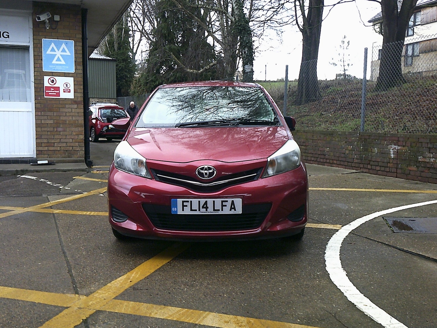 Used Toyota Yaris 2014 for sale - 77206943: Photo 3