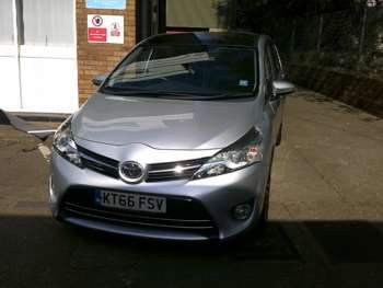 Used Toyota Verso 2017 for sale - 74339471: Photo